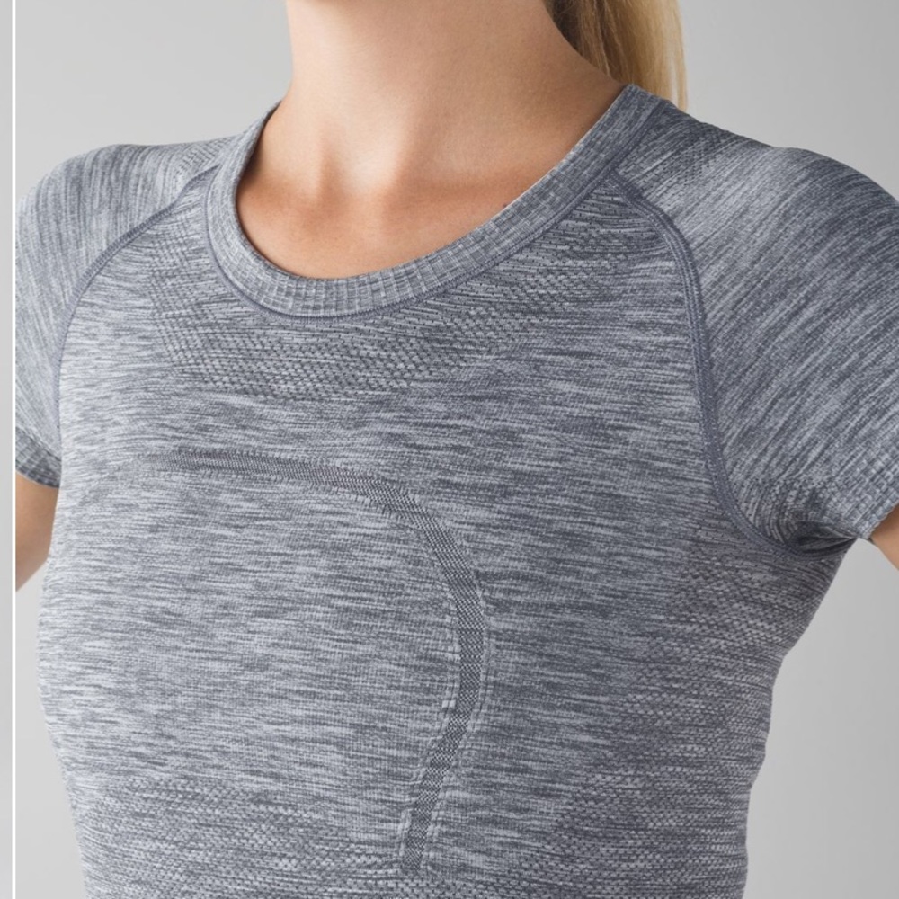 LuluLemon short sleeve